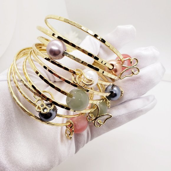 Straight hammered Green Agate Charm Bracelet - Picture 5 of 5